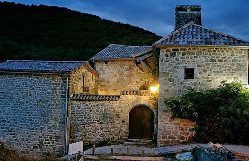 Juvinas Cottage | Gîte de charme - The 16th-century Mas L'Essenchaou