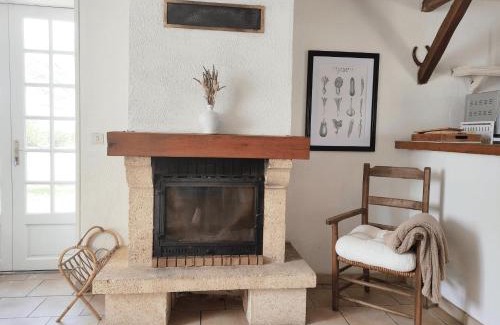 Chezal-Benoit House | Gîte de la Ferme Florale Ponoie
