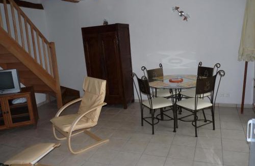 Mauleon House | Gîte des trois pommes