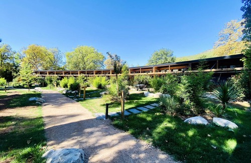 Saint-Affrique Villa | Gîte Ecolodge 2 Chambres 4 Personnes avec jacuzzi
