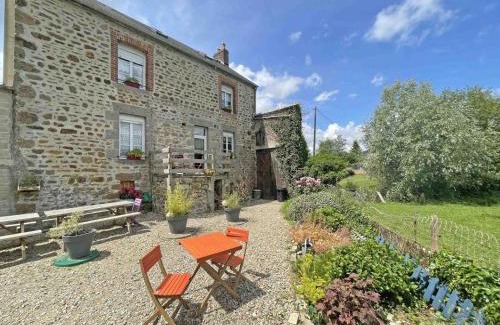 Dompierre House | Gîte familial tout confort avec jeux et jardin, proche voie verte et rivière - FR-1-497-132
