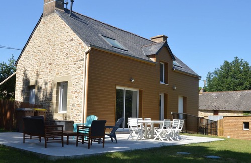 Rieux House | Gîte in Brittany, 10 people
