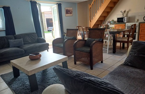 Taillebois House | Gîte in Suisse Normande, sleeps 7, peaceful setting, 5 mins from La Roche d'Oëtre