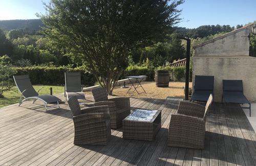 Entrechaux House | Gîte Indépendant au Pied du Mont Ventoux
