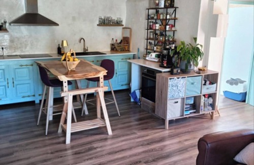 Mirepeisset Cottage | Gîte 'Joli Gîte' with Private Terrace, Wi-Fi and Air Conditioning