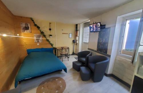 Saint-Ambroix Apartment | Gîte L'étape - indépendant & plein pied