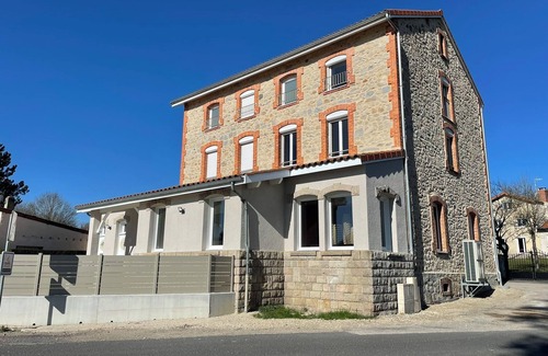Lapte House | Gîte la Bamboche - sleeps 15, room on request