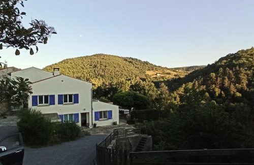 Lamastre House | Gîte la côte des bleuets de Retourtour
