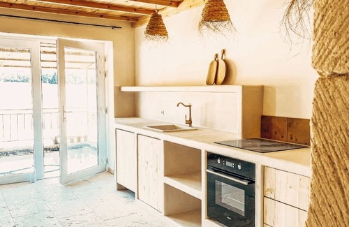 Baron House | Gîte "La gloire de mon père" on an estate in Uzès