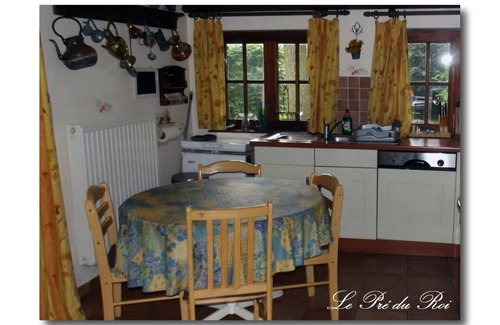 Morialme Cottage | Gîte: 'Le pré du Roi'. 3 ears. Baby tenderness label. Calm and green.