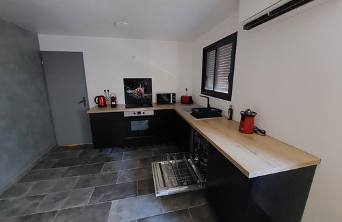 Manosque House | Gîte Luxueux Avec Piscine Chauffée, Jacuzzi et Sauna Rien que Pour Vous