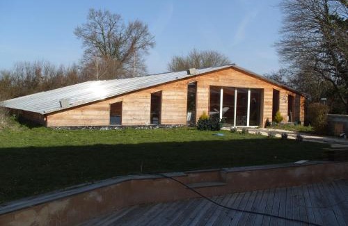 Lignieres Bed & Breakfast | Gîte, piscine L'Ange Blanc 28 personnes