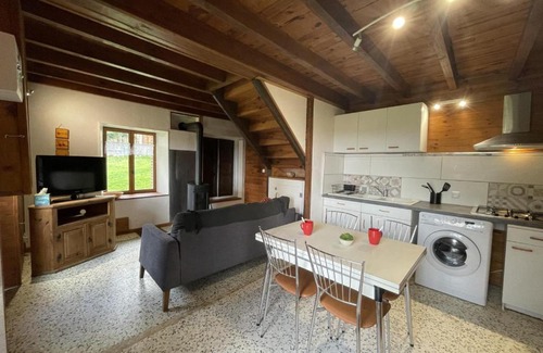 Chatel-Montagne House | Gîte romantique en pleine nature avec étang privatif et cheminée - FR-1-489-447