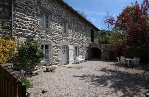 Saint-Hostien House | Gîte Saint-Hostien, 3 pièces, 5 personnes - FR-1-582-276