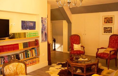 Tavers House | Gîte spacieux au cœur du Val de Loire, entre Orléans et Blois, avec jardin, cour fermée et BBQ ! - FR-1-590-106