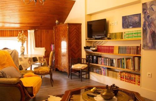 Tavers House | Gîte spacieux au cœur du Val de Loire, entre Orléans et Blois, avec jardin, cour fermée et BBQ ! - FR-1-590-106