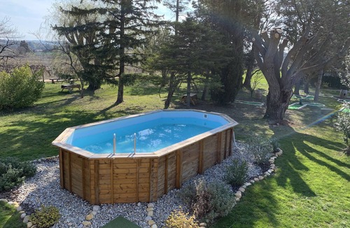 Tulette Cottage | Gîtes in the vineyards, park, swimming pool, playground, pétanque field, .