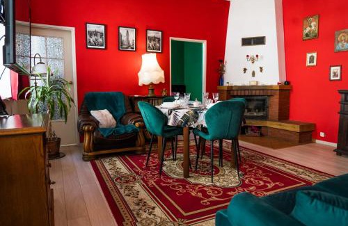 Srodmiescie Apartment | Górna Royal Red Apartment