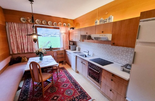 Zell am Ziller Apartment | Günstiges 8er Apartment in Zell am Ziller, Skibus 50m - zum Skigebiet 5 Minuten!