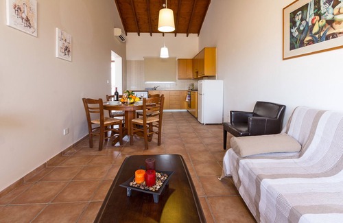Latsi Apartment | G&E Beach Apartments