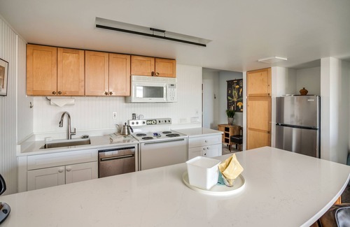 Gearhart Condo | G665 3rd Floor, 1 bedroom PET FRIENDLY, No Cleaning Fees