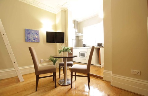 Tachbrook Apartment | G6s - City-centre living in Victoria & Parliament