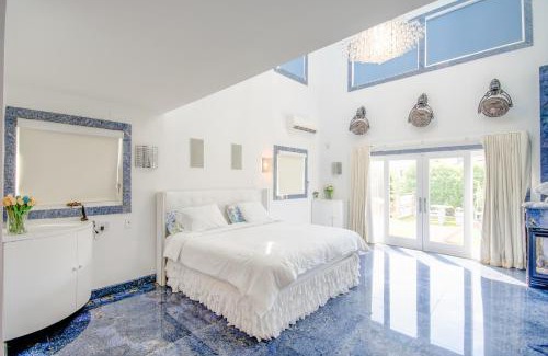 Queens Villa | GABLES new 2024