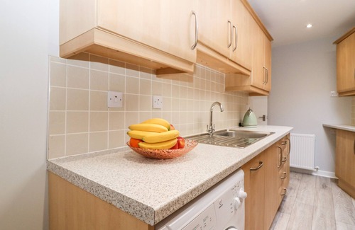 Ballater House | GAIRNLEA HOUSE, family friendly, with open fire in Ballater