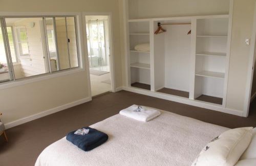 Dalveen House | Galah Cottage Stanthorpe