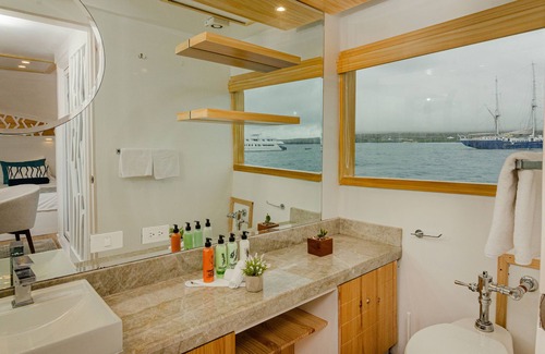 Puerto Ayora Boat Rental | Galapagos Sea Star