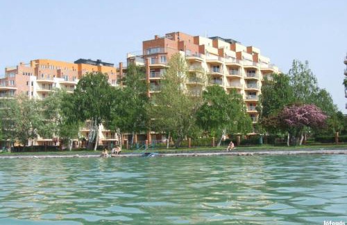 Siofok-Szabadifurdo Apartment | GaleriusBeach Deluxe Apartment