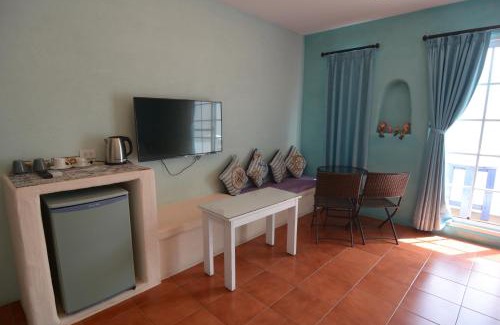 Sail Rock Beach Bed & Breakfast | Galilee