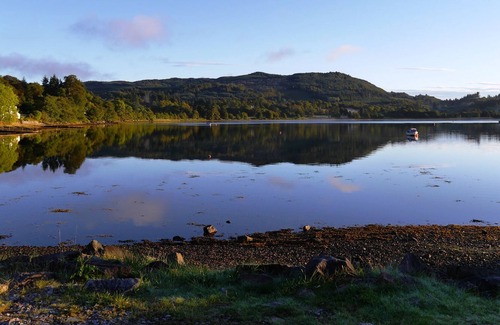 Lochgair Cottage | Gallanach Cottage lochside setting with a large enclosed garden