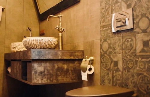 Eceabat House | Gallipoli-themed 1 Bedroom Luxury Studio Sleeps 3