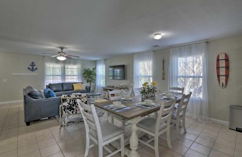 El Lago House | Galloping Seahorse Seabrook Home about 4 Mi to NASA!