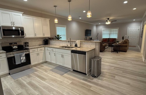 Searcy House | Galloway Place: a spacious 3-bedroom, 2-bath home that sleeps six.