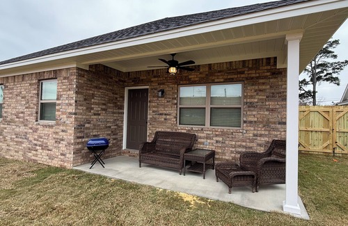Searcy House | Galloway Place: a spacious 3-bedroom, 2-bath home that sleeps six.