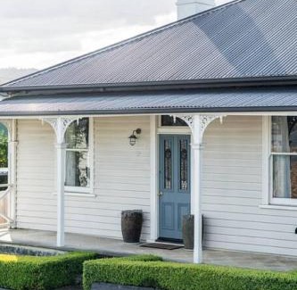 South Launceston House | Galvin Town Cottage, convenient to CBD