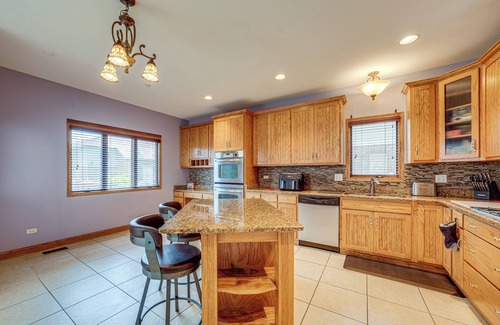 Matteson House | Game Room & Deck: Family Home in Chicago Area!