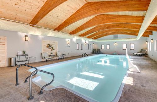 Craig Villa | Game Room, Media Room and Pool Luxe Villa in Craig!