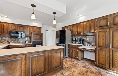 Blue Springs Villa | Games Room Bar Pool & HotTub Golf Course Views
