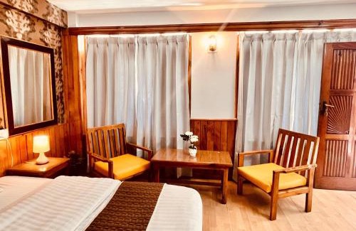 Jamshedpur Hotel | Ganga Cottage ! 1,2,3 bedrooms cottage available near mall road manali