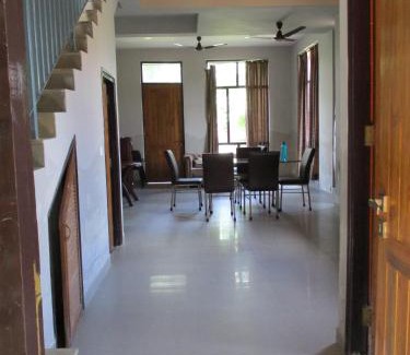 Roychak Apartment | Ganga Kutir Oak Villa on Raichak