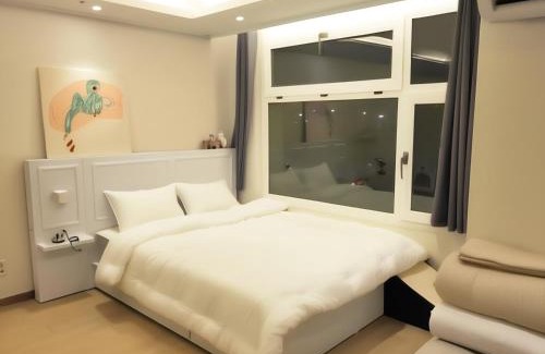 Yeoksam Apartment | Gangnam Seolleung Station Full-option Remodeling One Room