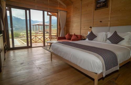 Phobjikha Valley Hotel | Gangtey Pinewood Resort