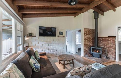 Myrtleford House | GANGURRU