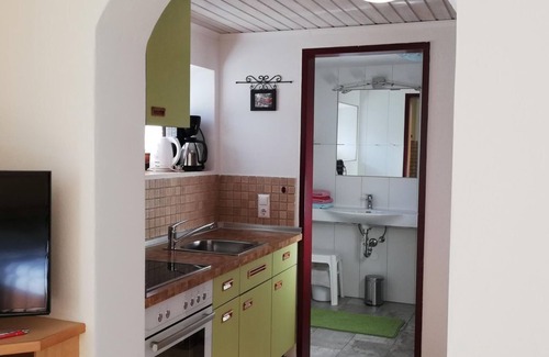Weissenbach Apartment | Gänsegartl - App. with living-bedroom; shower, WC - Abenteuerhof Schiefer
