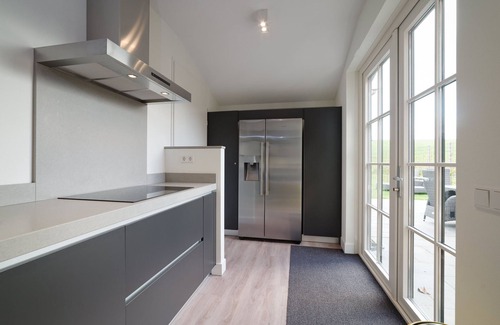 Colijnsplaat House | Ganuenta by Interhome