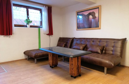 Gebsattel Apartment | Ganz Neu, 2022 Renovierte Souterrainferienwohnung, 3 km Neben Rothenburg O.d.t