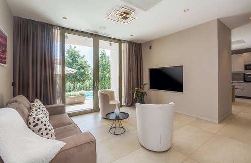 Tadini House | Ganz Neue Top Villa